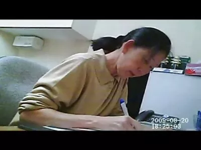 如此漂亮的阿根廷黑发女友制作 awezone 性趣视频并分享