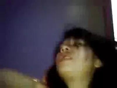 瘦小妞玩得很开心