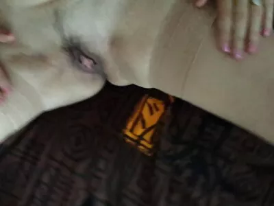 好色的法国夫妇在家里没有父母的时候取笑，享受