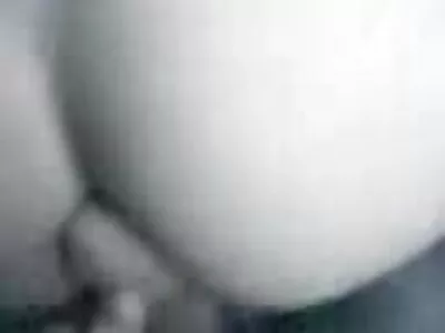 如此漂亮的纹身金发女友与他的黑人兄弟让 awezone 性爱变得有趣