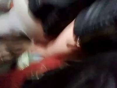 一个摩洛伊斯兰解放阵线在户外性交