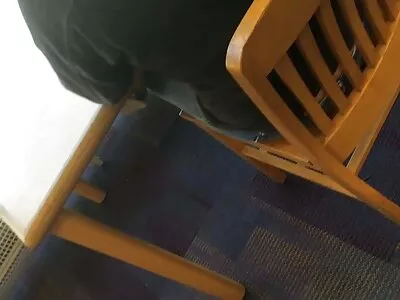 当父母离开家时，漂亮的金发熟女妻子口交很糟糕